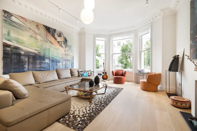 Freshly painted living room with smooth walls and crisp cutting-in